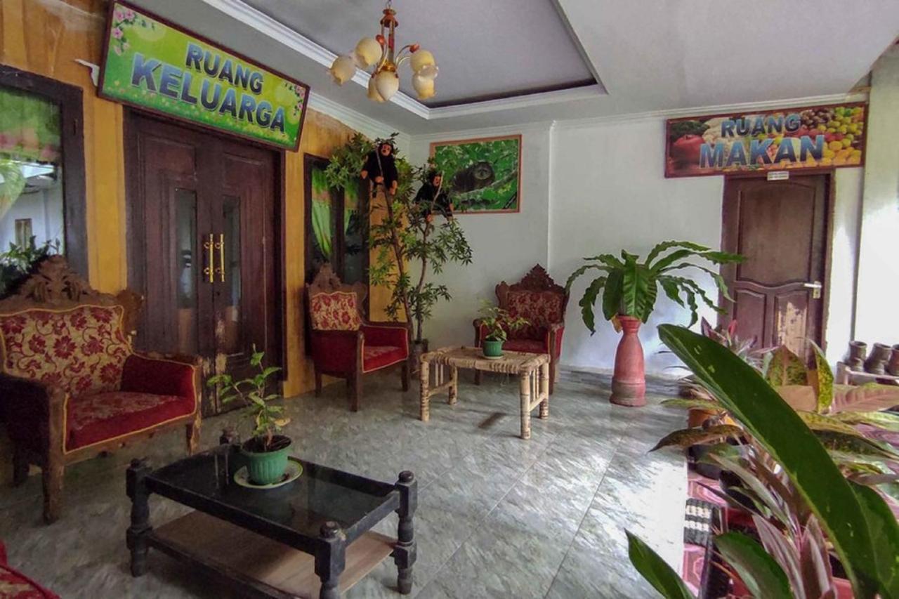 Oyo 90988 Tangkoko Jungle Homestay Rinondoran Bagian luar foto