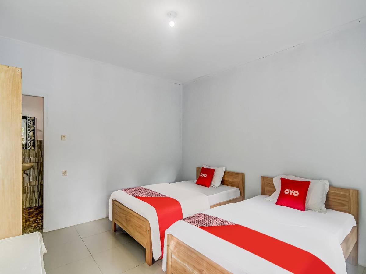 Oyo 90988 Tangkoko Jungle Homestay Rinondoran Bagian luar foto