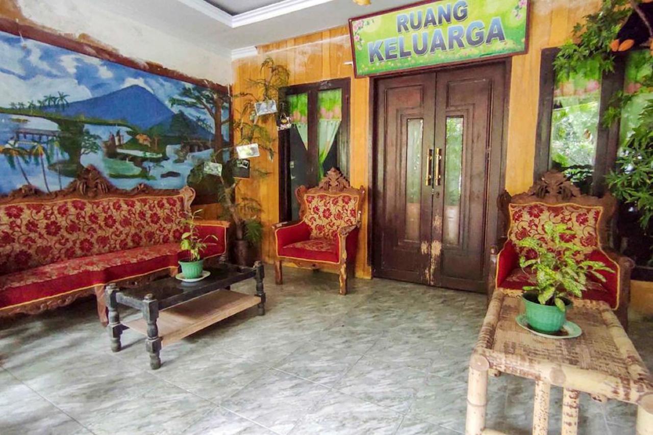 Oyo 90988 Tangkoko Jungle Homestay Rinondoran Bagian luar foto